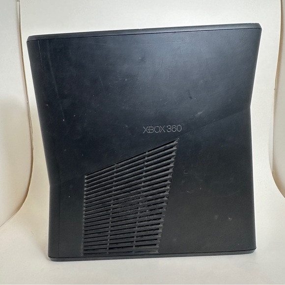 Xbox 360 Slim 250GB controller chargeable battery originalcables Kinect 9 games - Picture 6 of 11